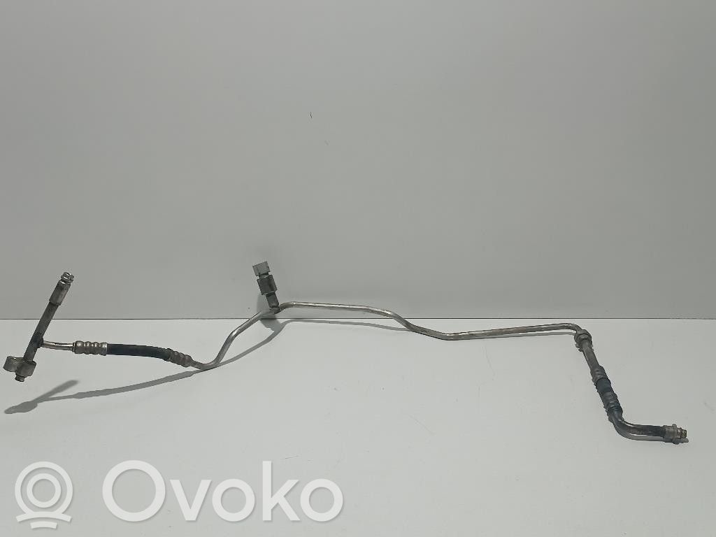 Ford Focus Ilmastointilaitteen putki (A/C) 