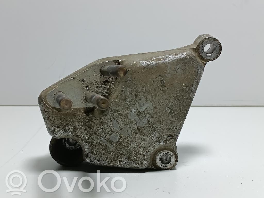 Volvo S40, V40 Moottorin kiinnikekorvake (käytetyt) 