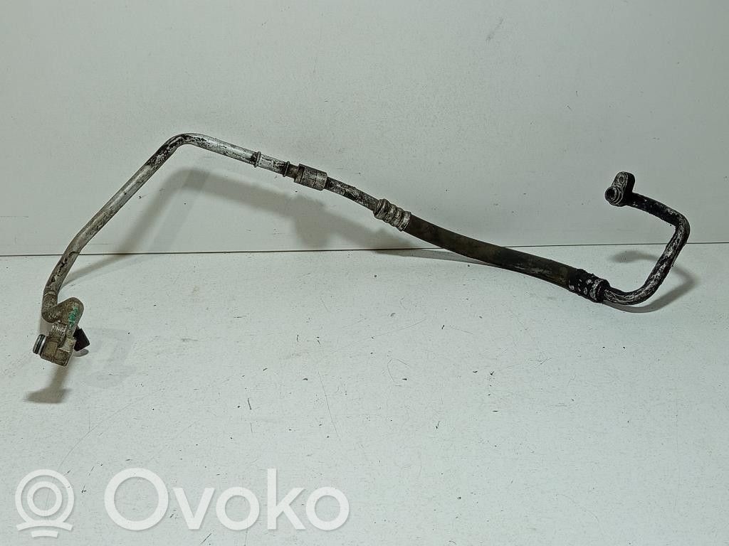 Ilmastointilaitteen putki (A/C)   223A6000