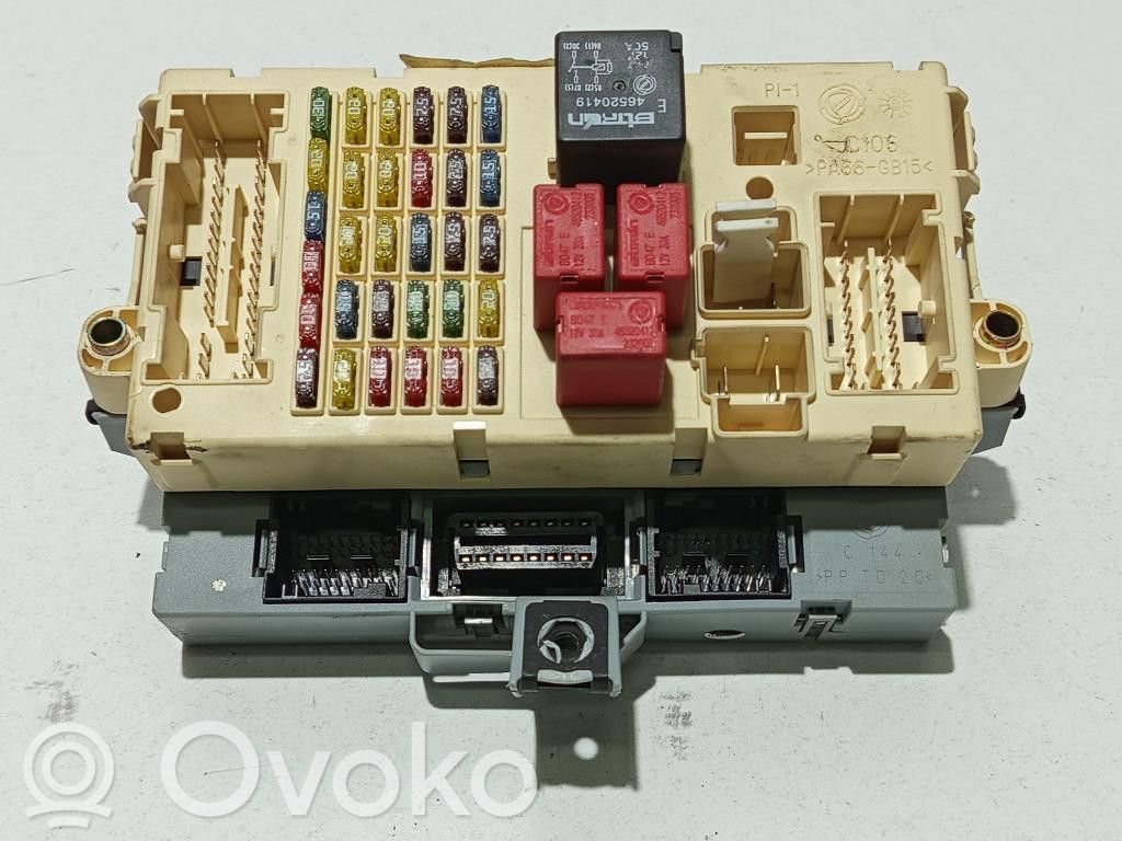 Fiat Stilo Unidad de control/módulo de carrocería central 