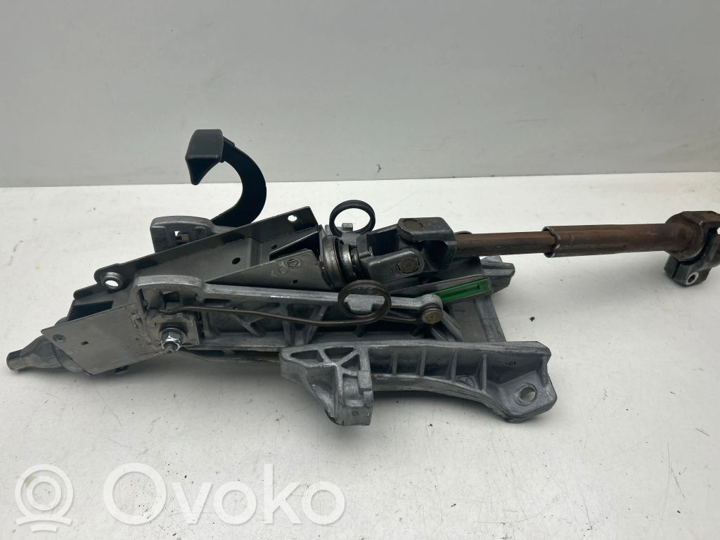 Volvo C30 Vairo rato ašis 