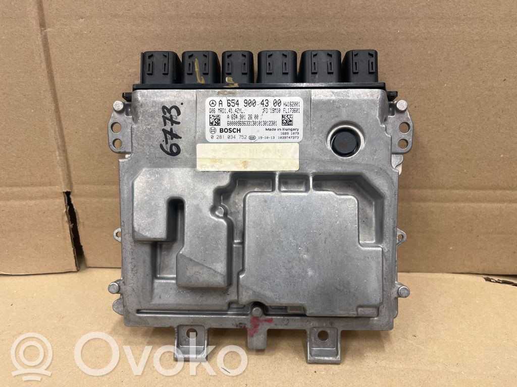 Mercedes-Benz C W205 Engine control unit/module 