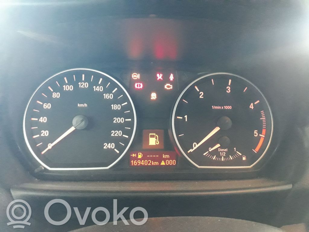 Speedometer (instrument cluster)   215460601,215460601,924233201