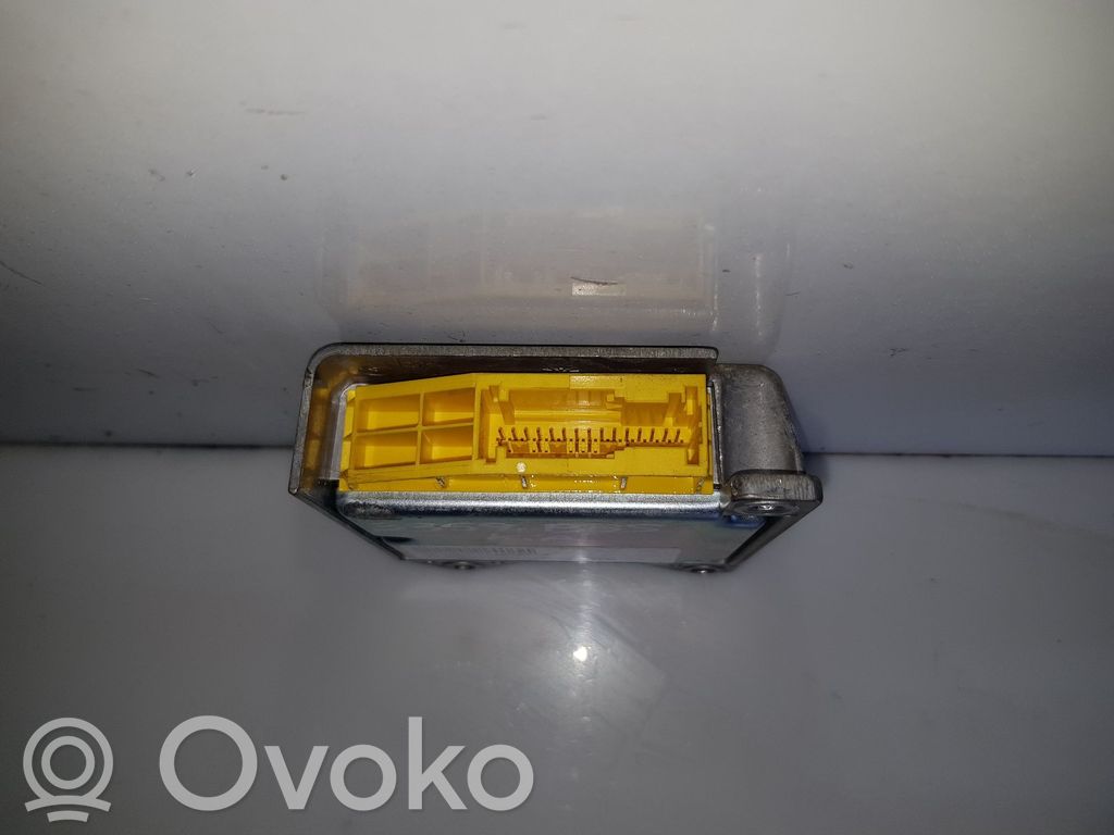 Airbag control unit/module   0K2AA677F0B
