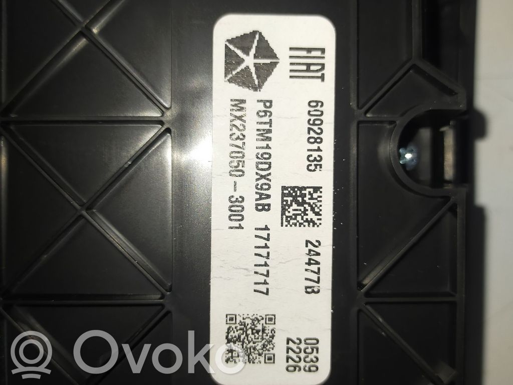 Climate control unit   P6TM19DX9AB