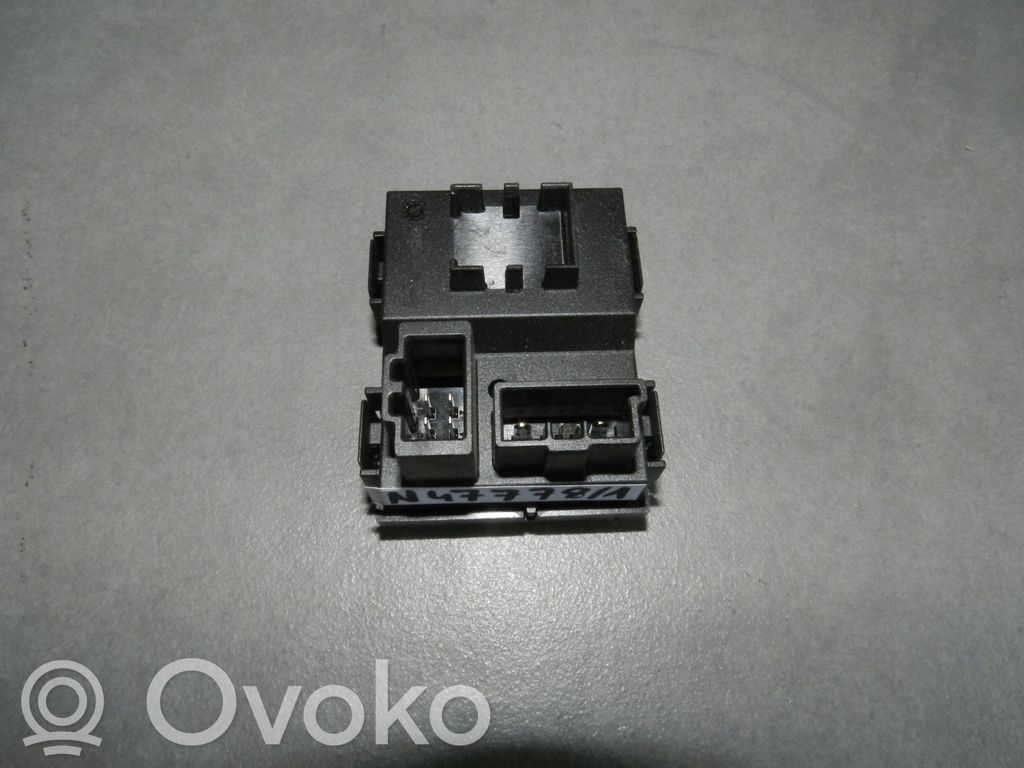 Audi A8 S8 D4 4H Unité de commande / module de toit ouvrant 