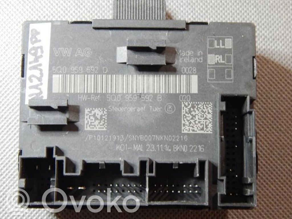 Volkswagen PASSAT B8 Door control unit/module 