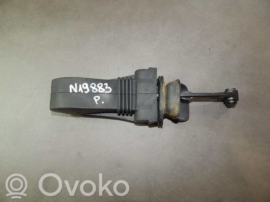Audi A5 8T 8F Etuoven pidätin 