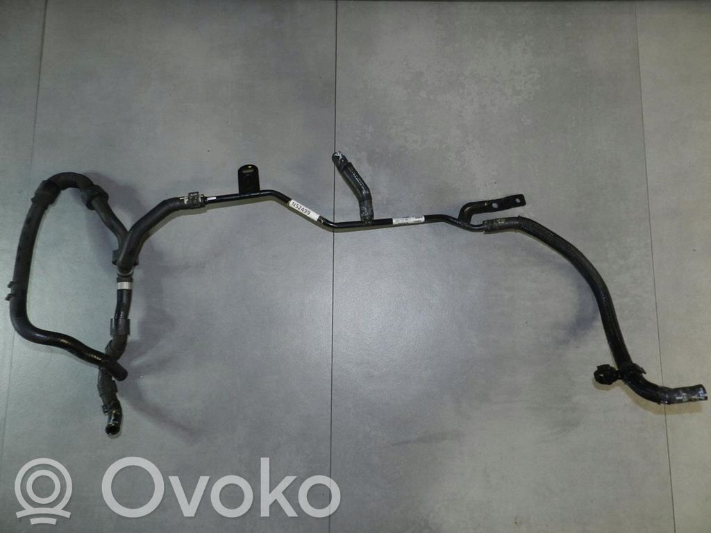 Volkswagen Jetta VI Engine coolant pipe/hose 