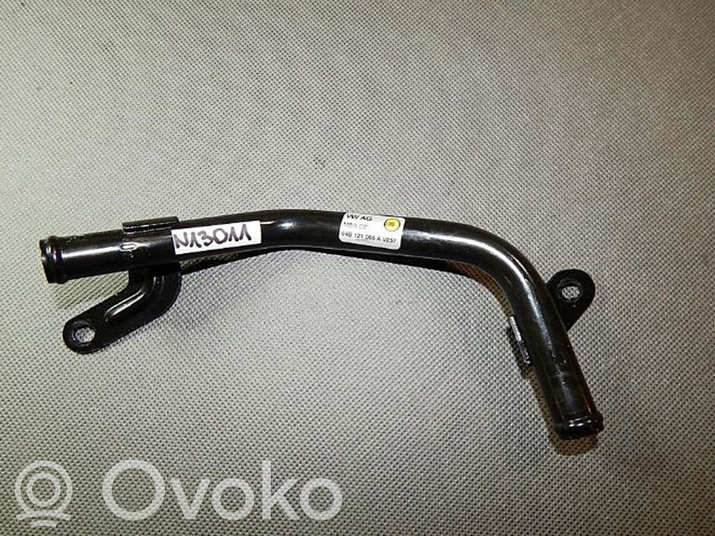 Volkswagen Polo V 6R Engine coolant pipe/hose 