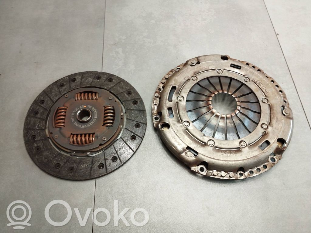 Volkswagen Scirocco Sajūga disks 