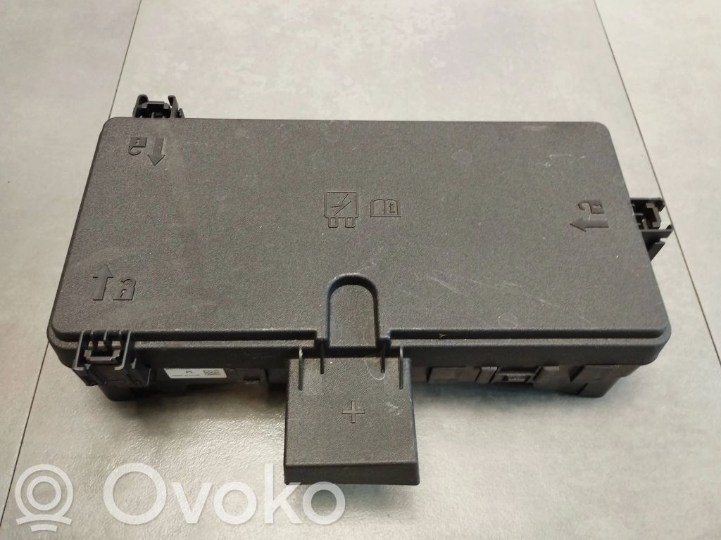 Volkswagen Amarok II Fuse box set 