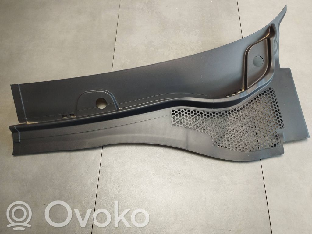 Seat Leon IV Wiper trim 