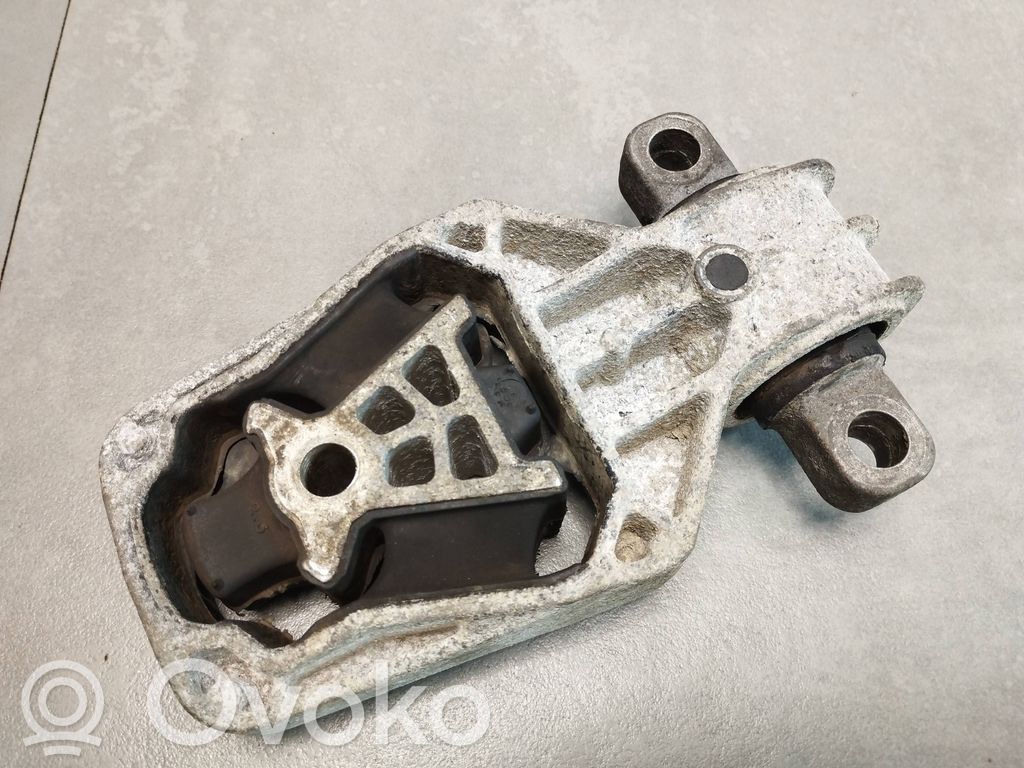 Mercedes-Benz B W246 W242 Variklio tvirtinimo kronšteinas 