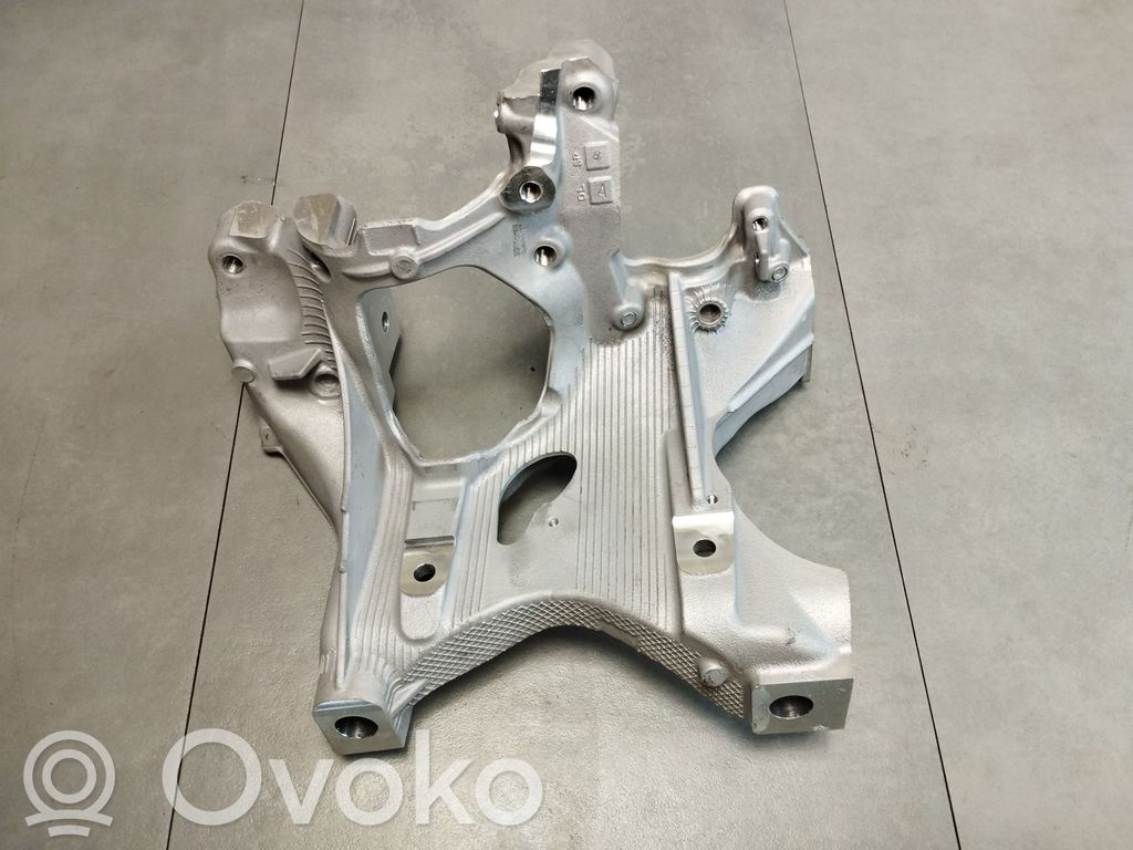 Audi A5 Engine mounting bracket 