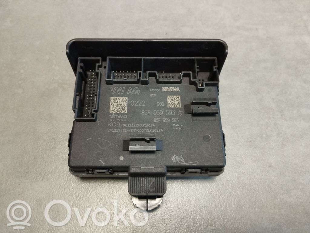 Audi A5 Unidad de control/módulo de la puerta 