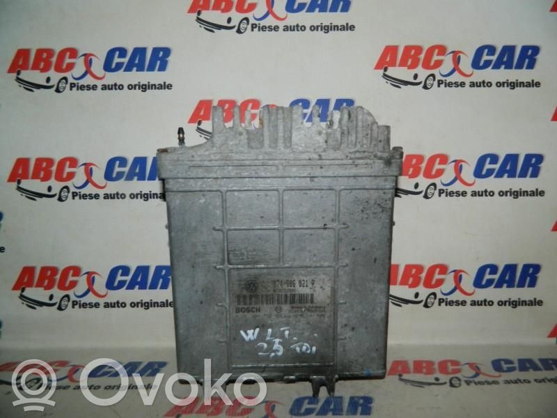Engine control unit/module ECU   074906021P