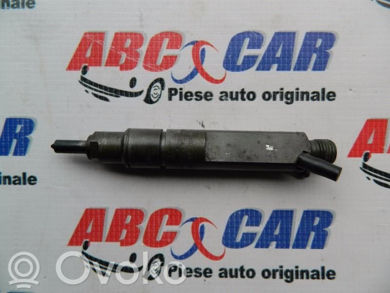 Inyector de combustible   028130201G