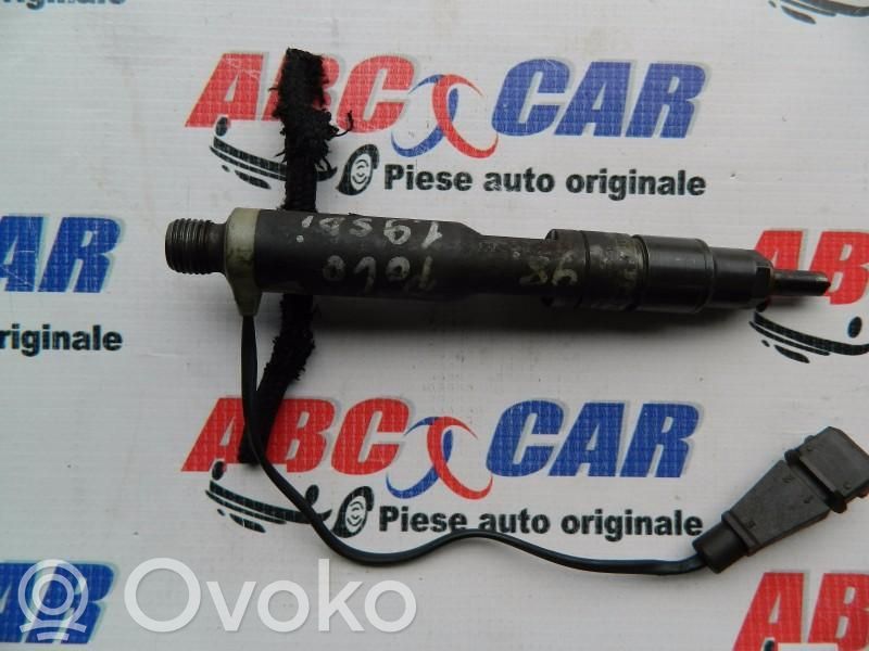 Inyector de combustible   028130201R