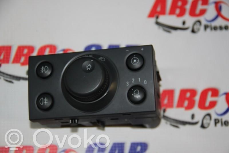 Light switch   9185881,13230798DB