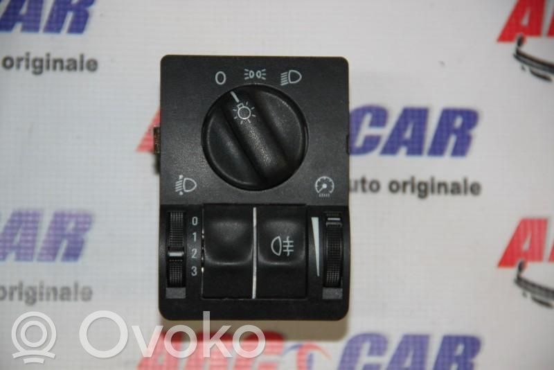 Opel Astra G Light switch 