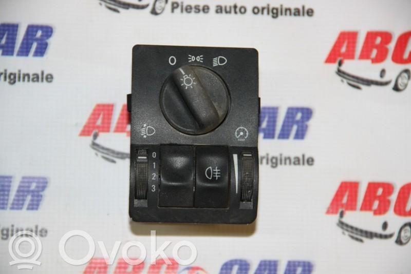 Opel Astra G Light switch 