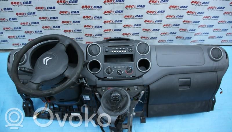 Citroen Berlingo Panelis 