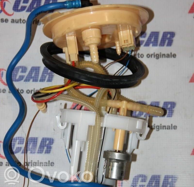 Pompe à carburant   8W0919088H