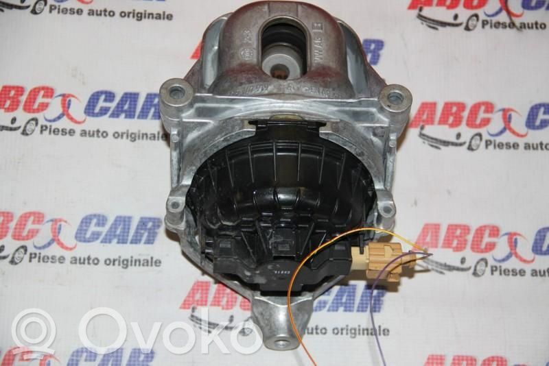 Audi Q7 4M Engine mount bracket 