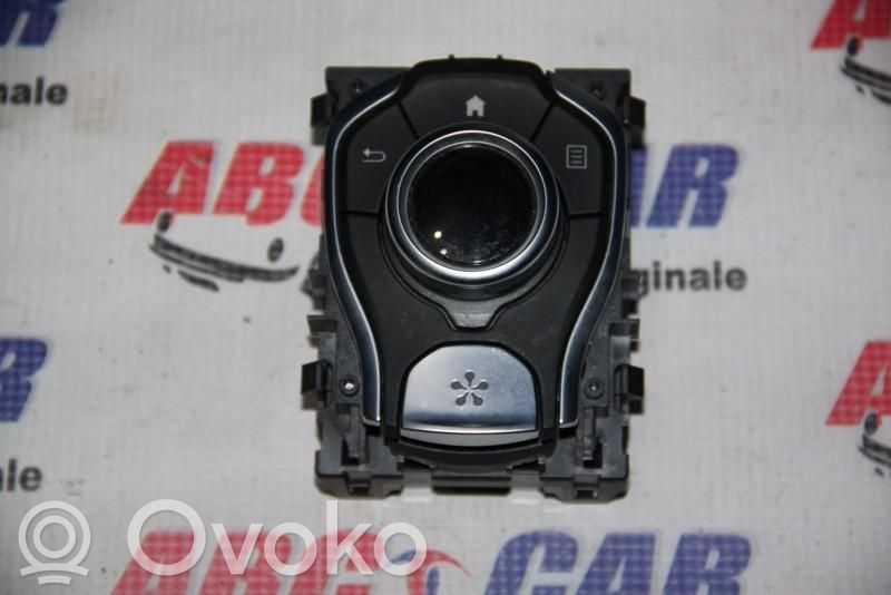 GPS navigation control unit/module   253B08895R