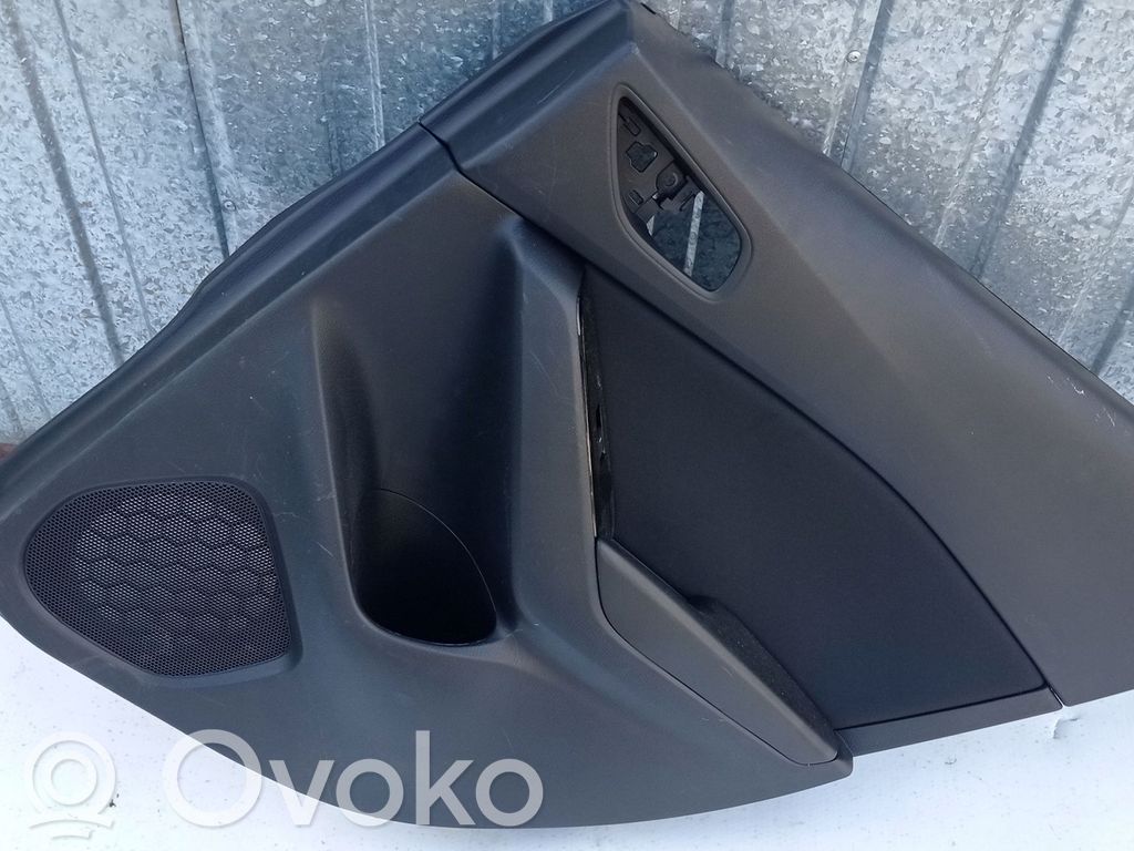 Mazda 3 II Moldura del tarjetero del panel de la puerta trasera 