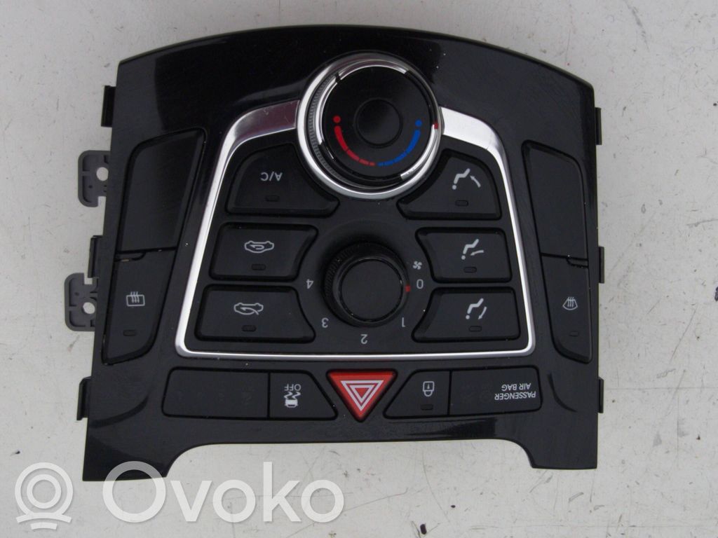 Hyundai i30 Panel klimatyzacji 
