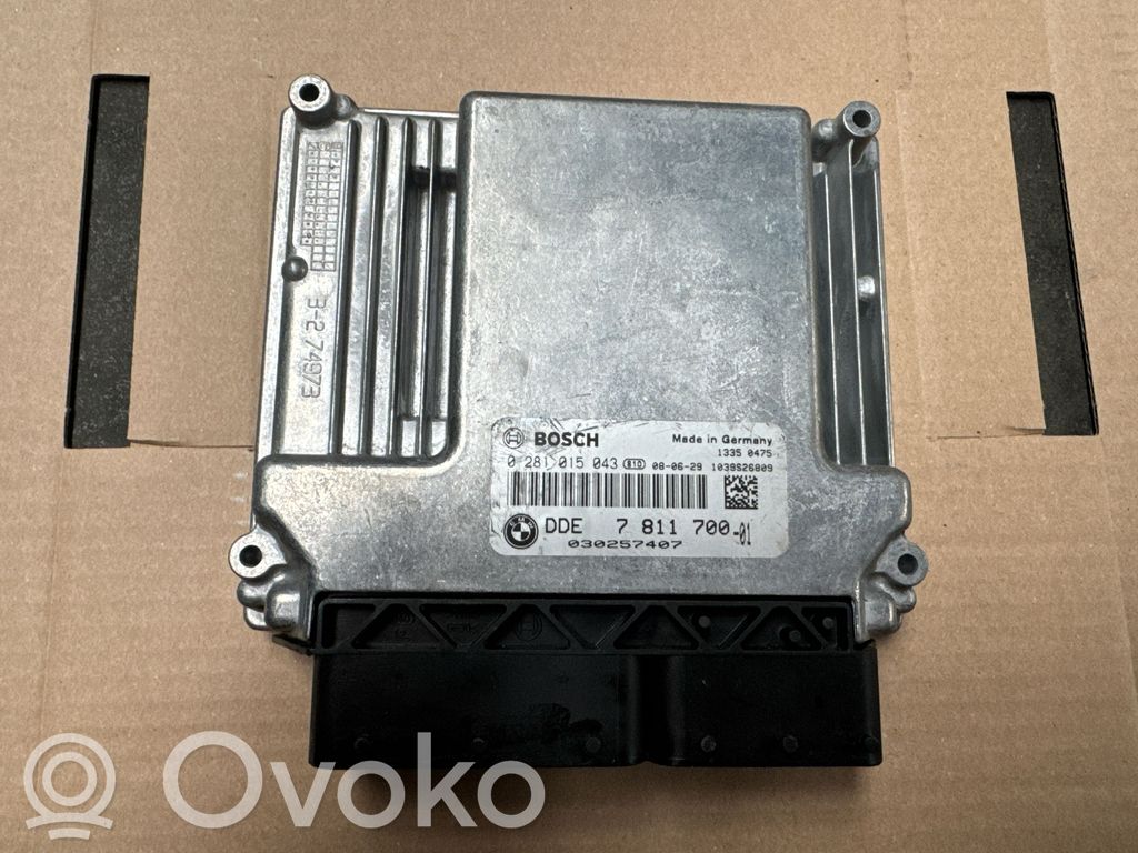 Dzinēja vadības bloks   7811700,0281015043,030257407