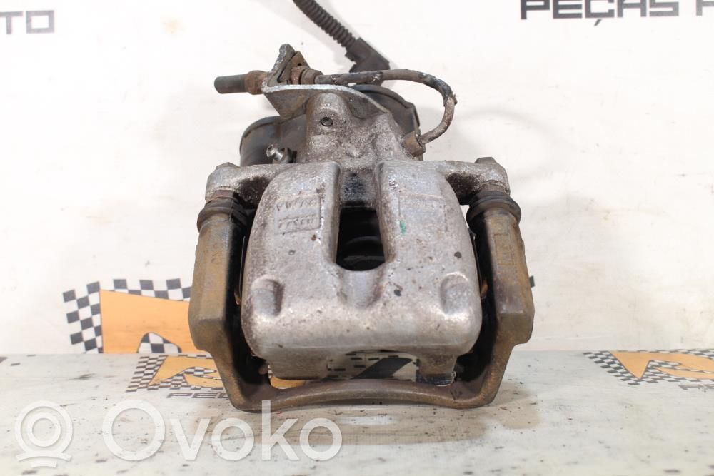 Etujarrusatula   32332267L,32332267L,AUDIQ3,SEATALHAMBRA,SKODASUPERB,VOLKSWAGENPASSAT