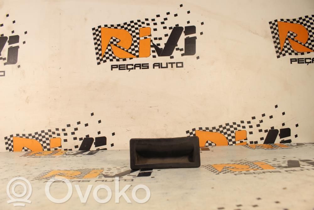 Audi RS4 B8 Atidarymo rankenėlė galinio dangčio (išorinė) 