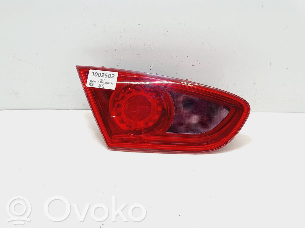 Seat Leon (1P) Lampă spate în capacul portbagajului 