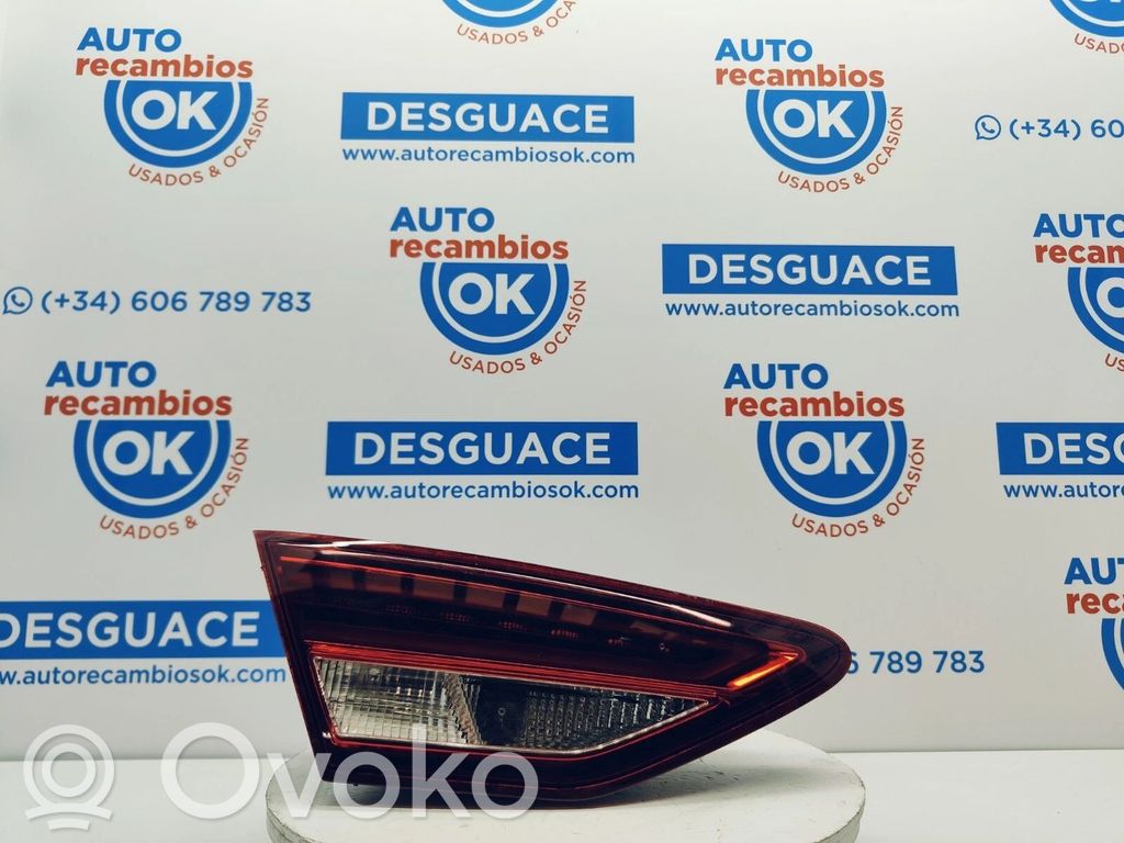 Seat Leon (1P) Lampy tylnej klapy bagażnika 