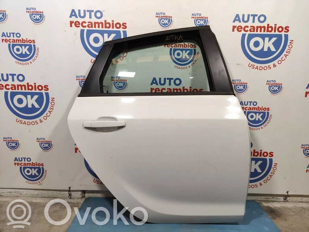 Opel Astra J Galinės durys 