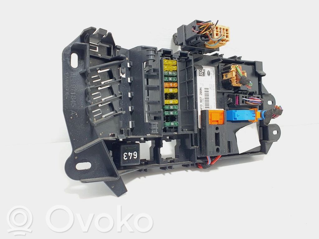 Audi A6 S6 C6 4F Set scatola dei fusibili 