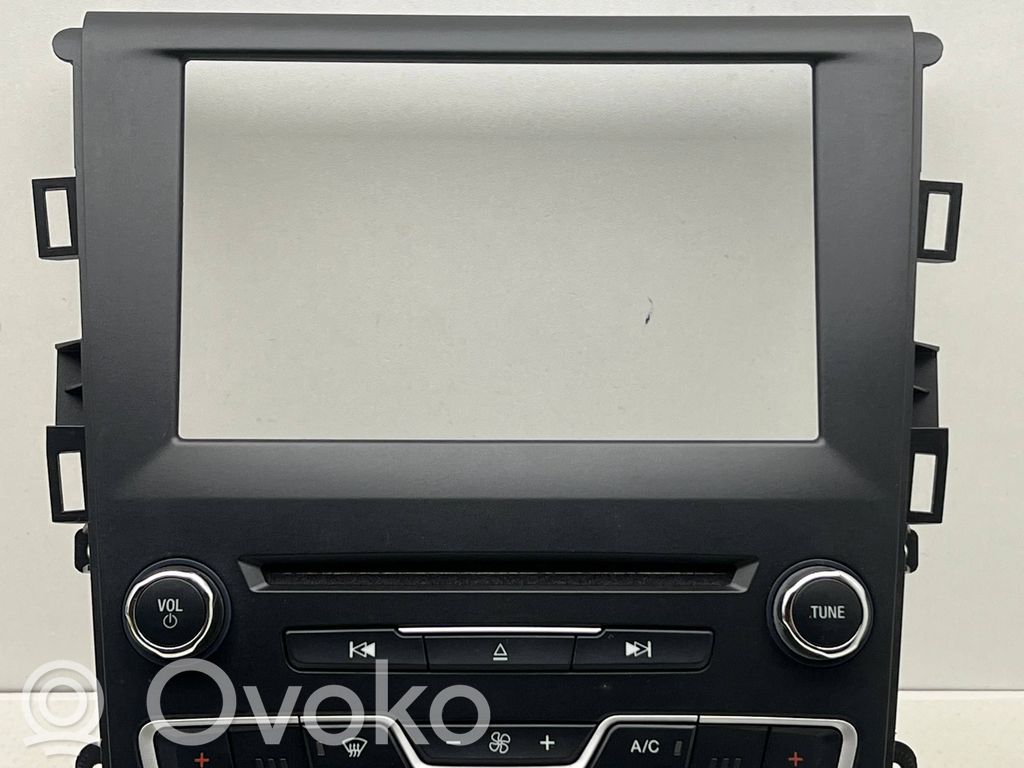 Climate control unit   HS7T18E245CAA