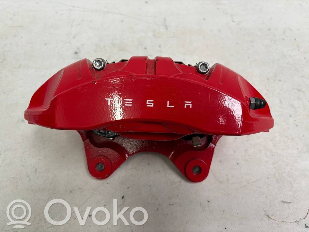 Tesla Model Y Zacisk hamulcowy przedni 