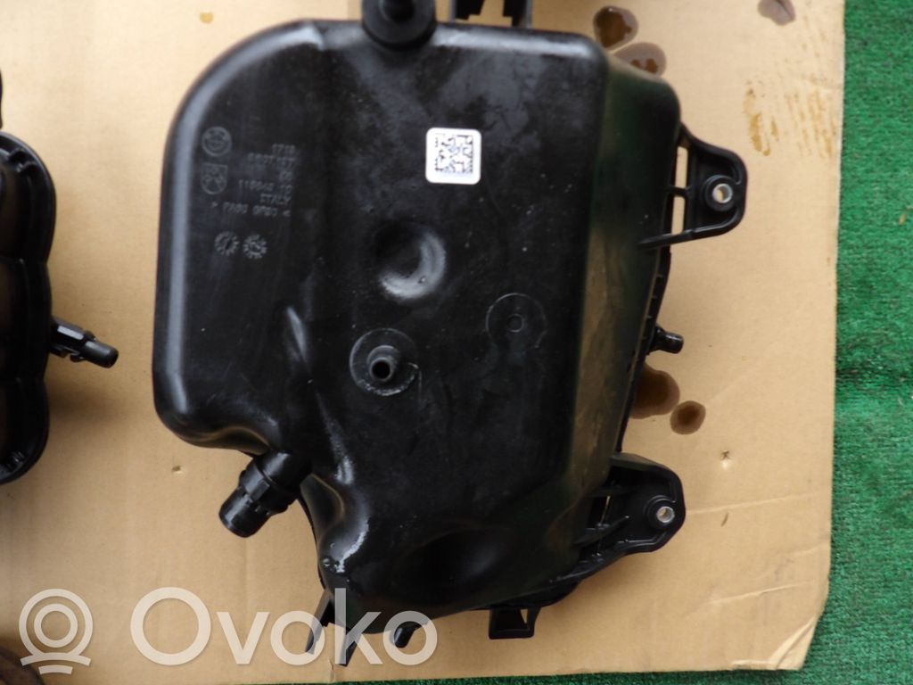 BMW 5 G30 G31 G38 Serbatoio di compensazione del liquido refrigerante/vaschetta 