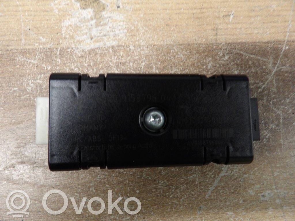 BMW 5 F10 F11 Antenas pastiprinātājs 