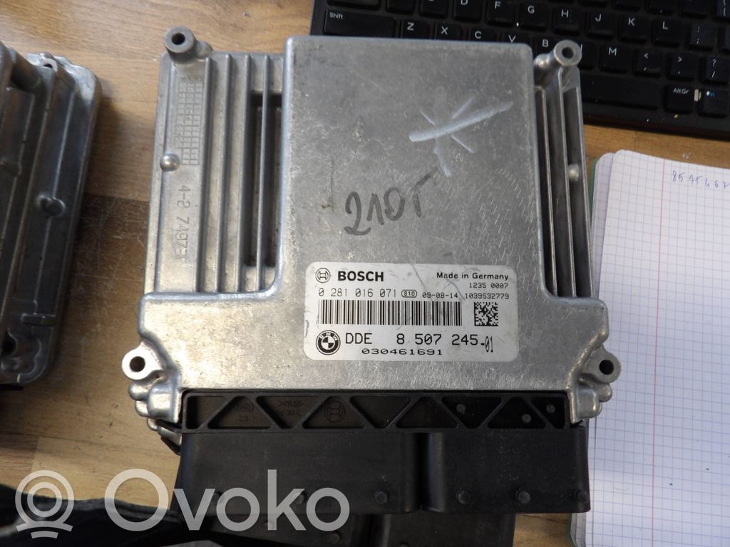 BMW 3 E90 E91 Motorsteuergerät/-modul 