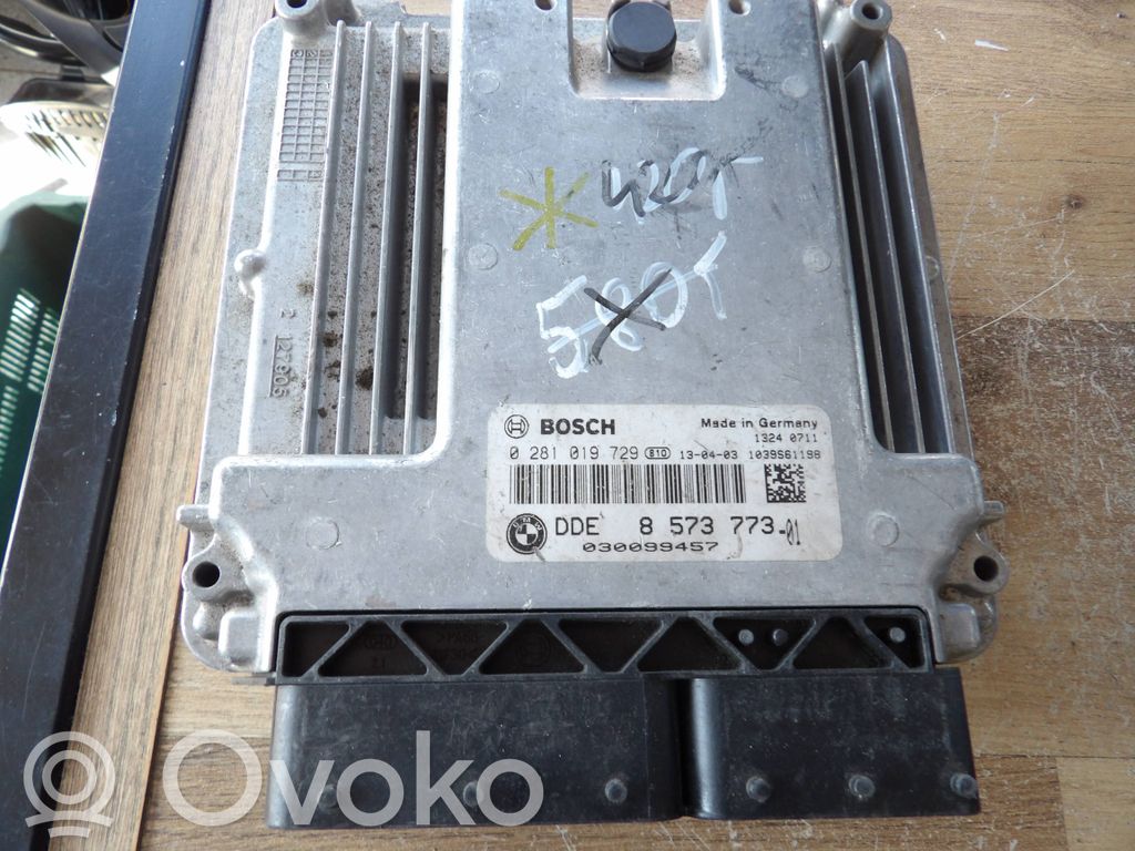Komputer / Sterownik ECU silnika   8573773,0281019729,030099457