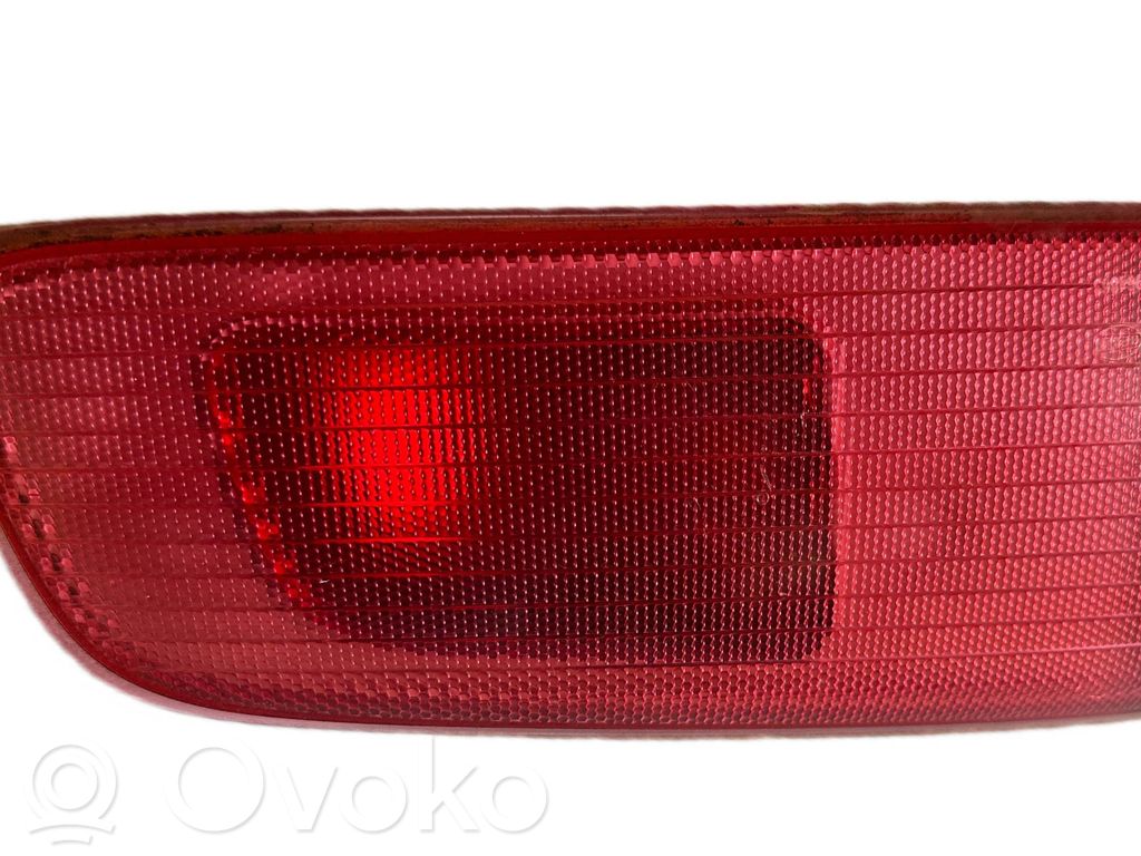 Mazda 2 Aizmugurējais lukturis pārsegā 