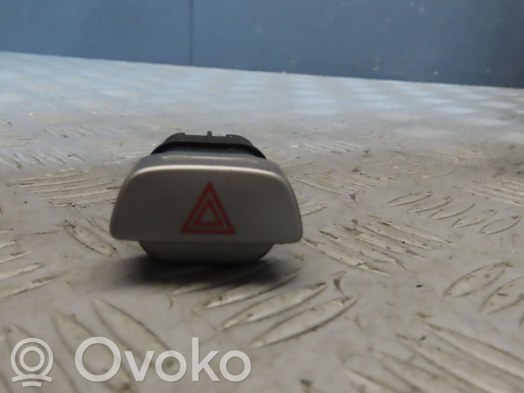 Hazard light switch   1556970