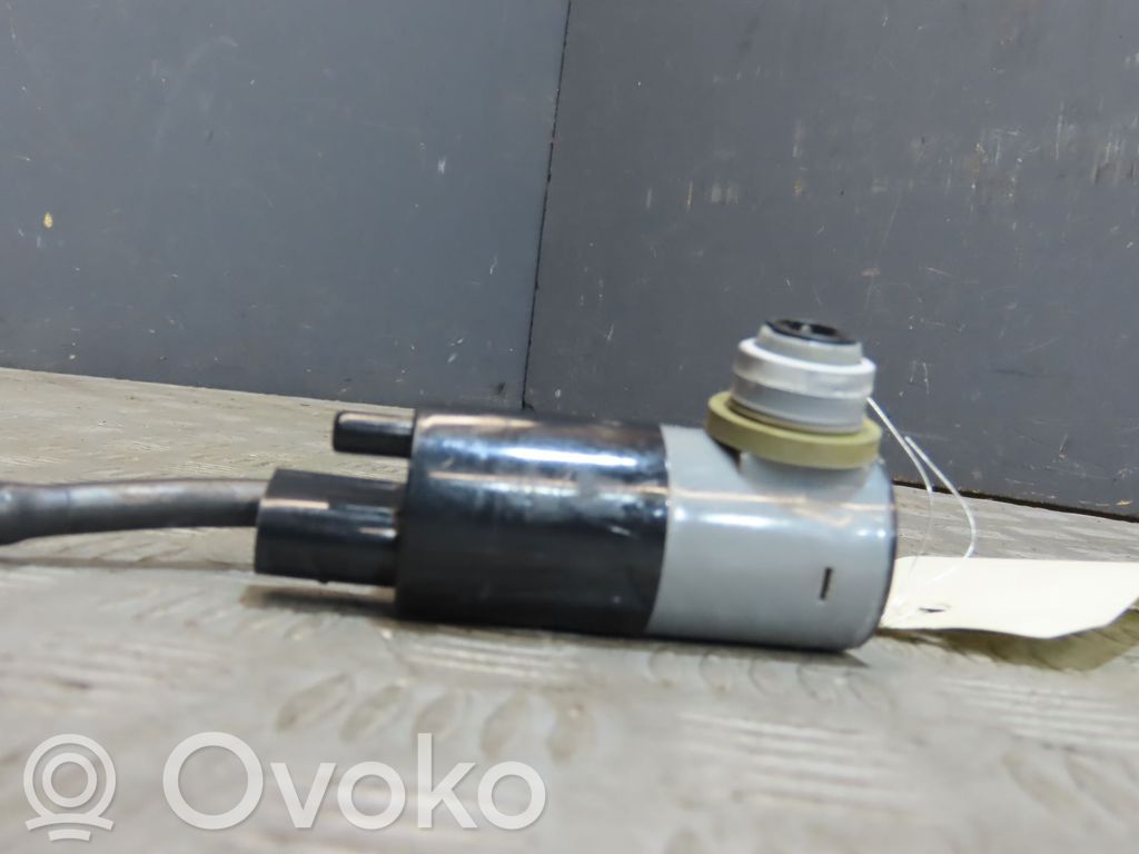 Volvo S90, V90 Pompa spryskiwacza szyby przedniej / czołowej 