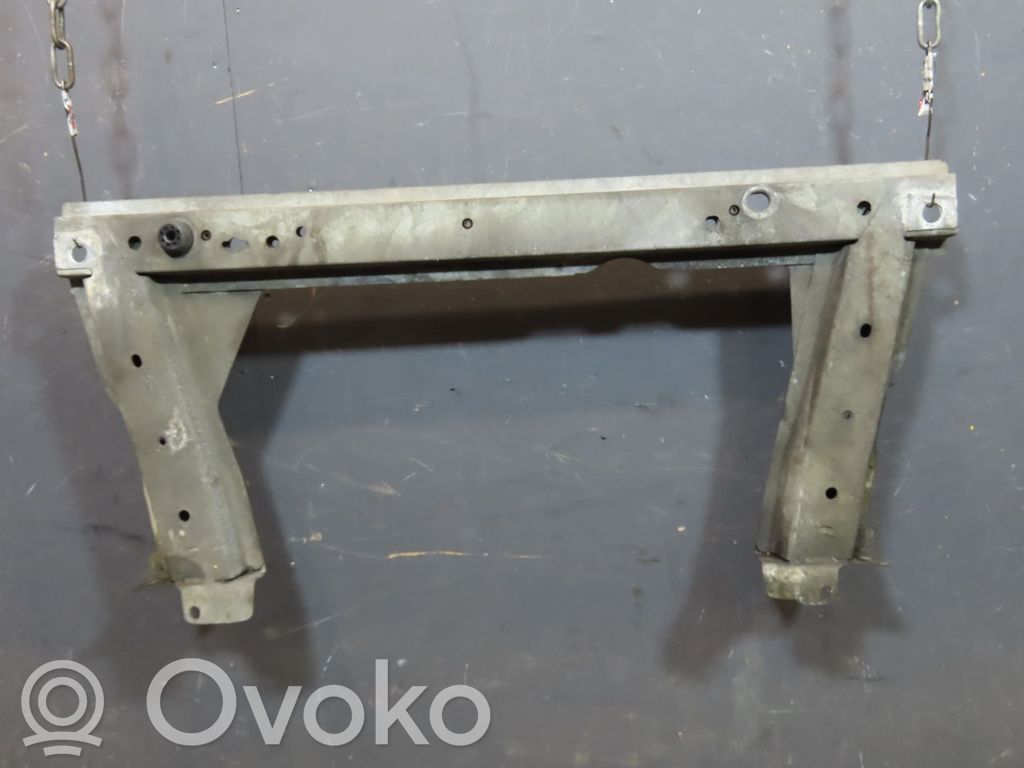 Renault Megane III Apatinė dalis radiatorių panelės (televizoriaus) 