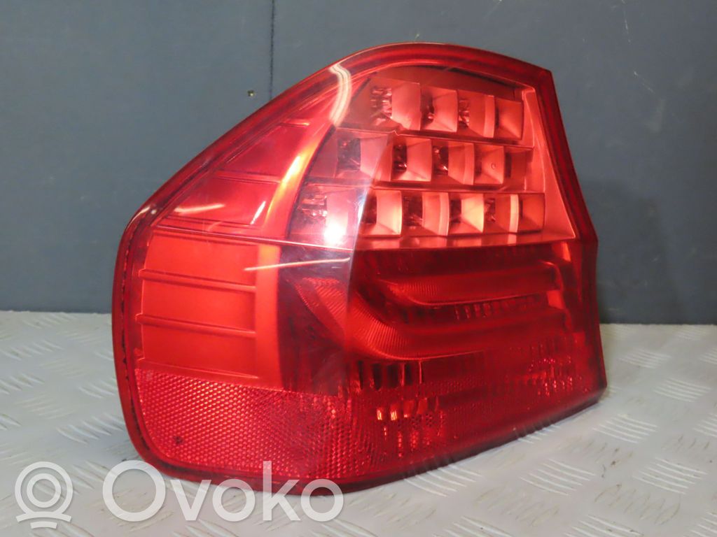Rear/tail lights   63217289425